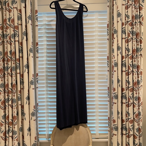 Vince. Navy, tie front, midi, sleeveless dress. L - Picture 3 of 4